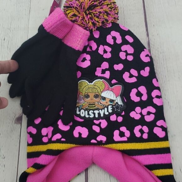 BERKSHIRE Little Girls LOL Surprise Hat & Gloves Set - Picture 7 of 12